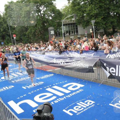 29.06.2025 - hella hamburg halbmarathon Michael Strokosch http://msf.ph/oto/8537513 29.06.2025 10:50:05 Ziel  meine-sportfotos.de