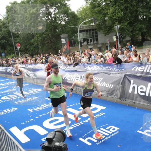 29.06.2025 - hella hamburg halbmarathon Michael Strokosch http://msf.ph/oto/8537665 29.06.2025 10:33:00 Ziel  meine-sportfotos.de