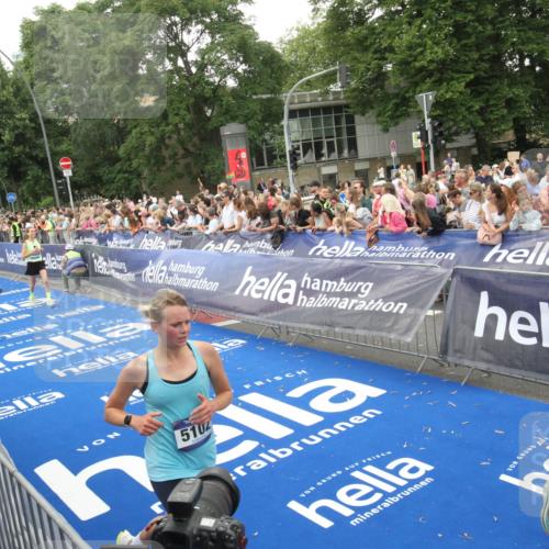 29.06.2025 - hella hamburg halbmarathon Michael Strokosch http://msf.ph/oto/8537987 29.06.2025 10:52:02 Ziel  meine-sportfotos.de