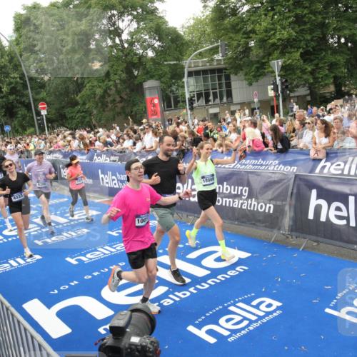 29.06.2025 - hella hamburg halbmarathon Michael Strokosch http://msf.ph/oto/8537995 29.06.2025 10:52:04 Ziel  meine-sportfotos.de