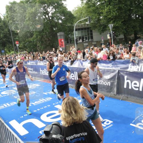 29.06.2025 - hella hamburg halbmarathon Michael Strokosch http://msf.ph/oto/8538103 29.06.2025 10:34:52 Ziel  meine-sportfotos.de