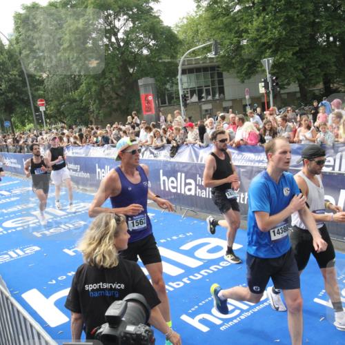 29.06.2025 - hella hamburg halbmarathon Michael Strokosch http://msf.ph/oto/8538105 29.06.2025 10:34:53 Ziel  meine-sportfotos.de