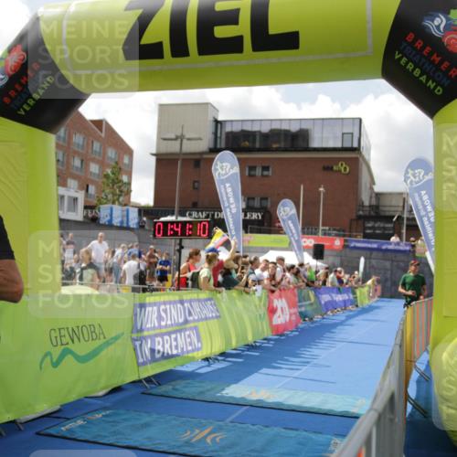 10.08.2025 - GEWOBA Citytriathlon Bremen H.Heesch http://msf.ph/oto/8538664 10.08.2025 11:44:47 Ziel 27, 435, 454 meine-sportfotos.de
