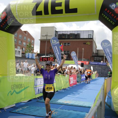 10.08.2025 - GEWOBA Citytriathlon Bremen H.Heesch http://msf.ph/oto/8538673 10.08.2025 11:45:13 Ziel 450 meine-sportfotos.de