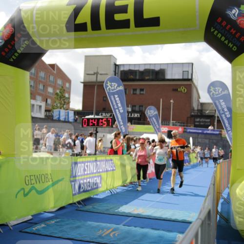 10.08.2025 - GEWOBA Citytriathlon Bremen H.Heesch http://msf.ph/oto/8538678 10.08.2025 11:45:34 Ziel 227 meine-sportfotos.de