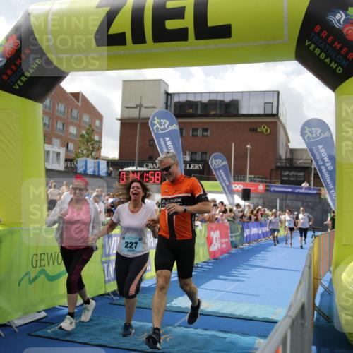 10.08.2025 - GEWOBA Citytriathlon Bremen H.Heesch http://msf.ph/oto/8538687 10.08.2025 11:45:35 Ziel 227 meine-sportfotos.de