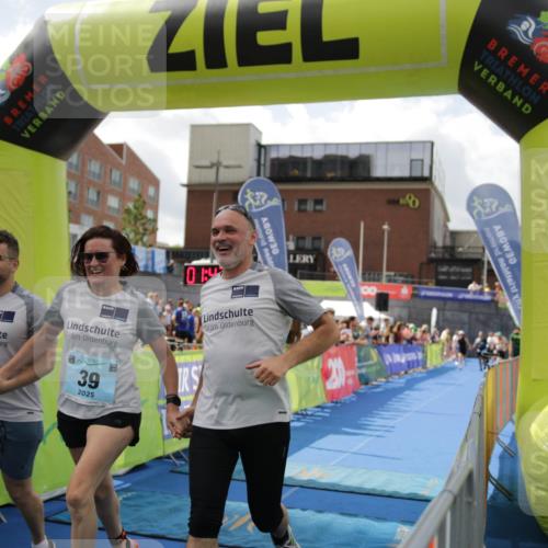 10.08.2025 - GEWOBA Citytriathlon Bremen H.Heesch http://msf.ph/oto/8538727 10.08.2025 11:45:40 Ziel 39, 227 meine-sportfotos.de