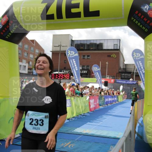 10.08.2025 - GEWOBA Citytriathlon Bremen H.Heesch http://msf.ph/oto/8538731 10.08.2025 11:43:25 Ziel 93, 233 meine-sportfotos.de