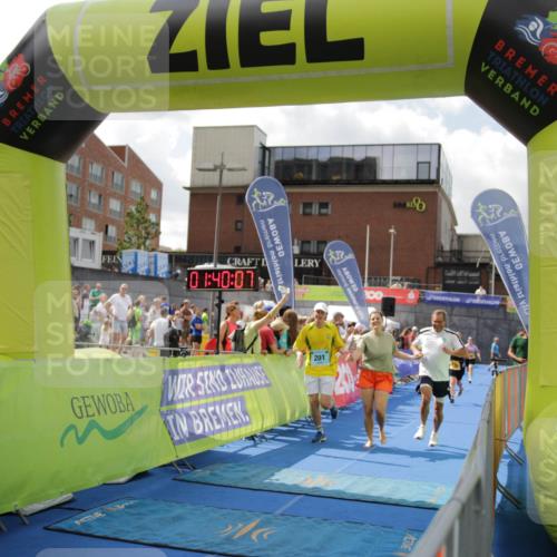 10.08.2025 - GEWOBA Citytriathlon Bremen H.Heesch http://msf.ph/oto/8538737 10.08.2025 11:43:44 Ziel 201 meine-sportfotos.de