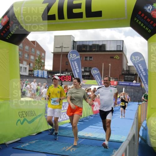 10.08.2025 - GEWOBA Citytriathlon Bremen H.Heesch http://msf.ph/oto/8538747 10.08.2025 11:43:45 Ziel 201 meine-sportfotos.de