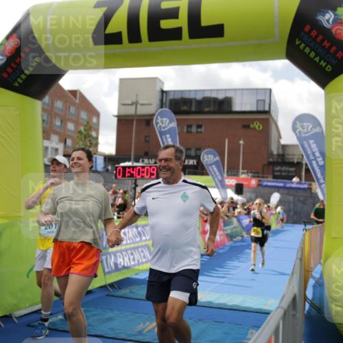 10.08.2025 - GEWOBA Citytriathlon Bremen H.Heesch http://msf.ph/oto/8538752 10.08.2025 11:43:46 Ziel 201 meine-sportfotos.de
