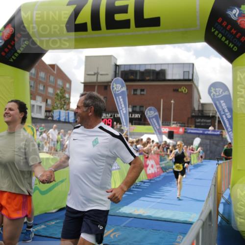 10.08.2025 - GEWOBA Citytriathlon Bremen H.Heesch http://msf.ph/oto/8538755 10.08.2025 11:43:46 Ziel 201 meine-sportfotos.de