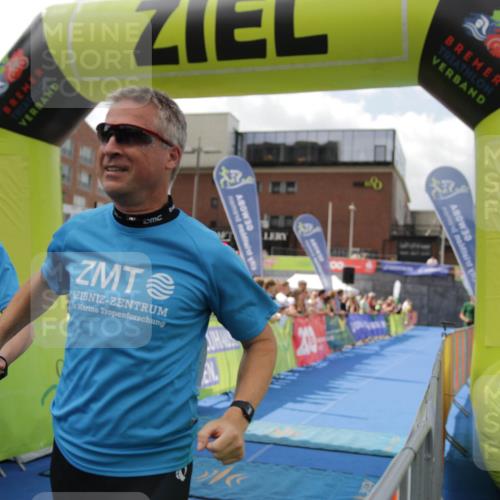 10.08.2025 - GEWOBA Citytriathlon Bremen H.Heesch http://msf.ph/oto/8538810 10.08.2025 11:44:09 Ziel 47 meine-sportfotos.de