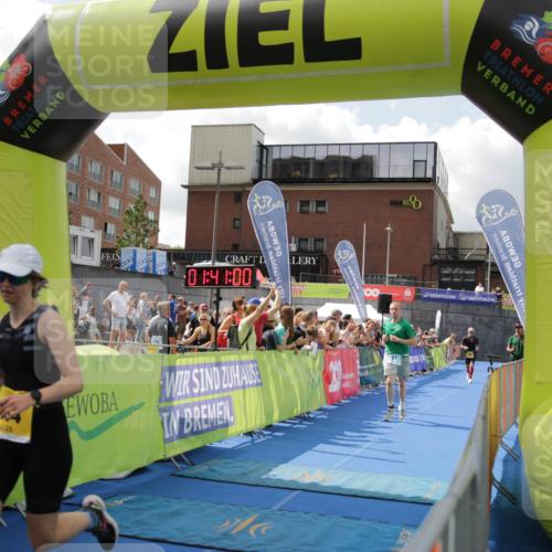 10.08.2025 - GEWOBA Citytriathlon Bremen H.Heesch http://msf.ph/oto/8538821 10.08.2025 11:44:37 Ziel 454 meine-sportfotos.de