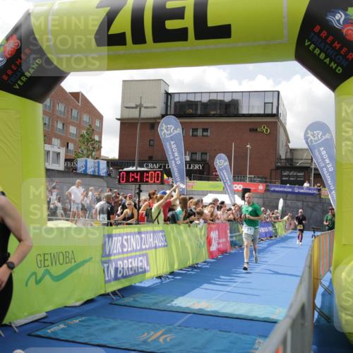 10.08.2025 - GEWOBA Citytriathlon Bremen H.Heesch http://msf.ph/oto/8538822 10.08.2025 11:44:37 Ziel 454 meine-sportfotos.de