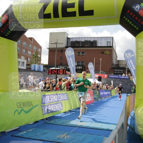 10.08.2025 - GEWOBA Citytriathlon Bremen H.Heesch http://msf.ph/oto/8538828 10.08.2025 11:44:38 Ziel 454 meine-sportfotos.de