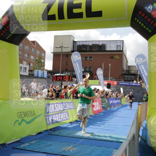 10.08.2025 - GEWOBA Citytriathlon Bremen H.Heesch http://msf.ph/oto/8538829 10.08.2025 11:44:38 Ziel 454 meine-sportfotos.de