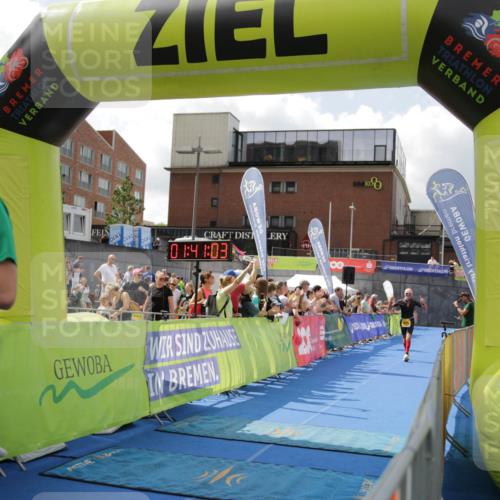 10.08.2025 - GEWOBA Citytriathlon Bremen H.Heesch http://msf.ph/oto/8538844 10.08.2025 11:44:40 Ziel 27, 454 meine-sportfotos.de