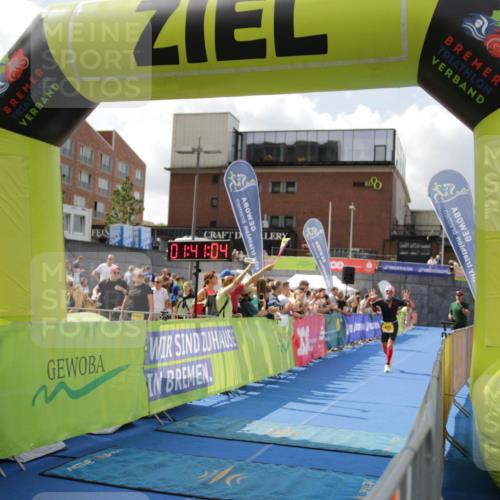 10.08.2025 - GEWOBA Citytriathlon Bremen H.Heesch http://msf.ph/oto/8538858 10.08.2025 11:44:41 Ziel 27, 454 meine-sportfotos.de