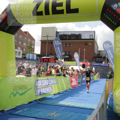 10.08.2025 - GEWOBA Citytriathlon Bremen H.Heesch http://msf.ph/oto/8538869 10.08.2025 11:44:43 Ziel 27, 454 meine-sportfotos.de