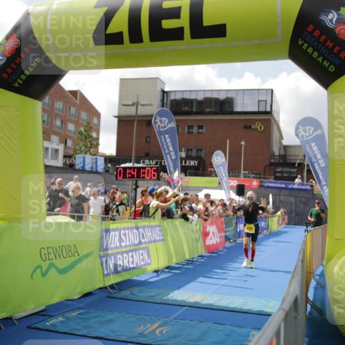10.08.2025 - GEWOBA Citytriathlon Bremen H.Heesch http://msf.ph/oto/8538870 10.08.2025 11:44:43 Ziel 27, 454 meine-sportfotos.de
