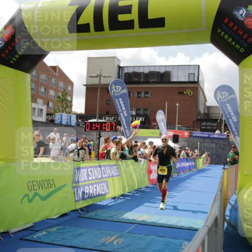 10.08.2025 - GEWOBA Citytriathlon Bremen H.Heesch http://msf.ph/oto/8538881 10.08.2025 11:44:44 Ziel 27, 435, 454 meine-sportfotos.de