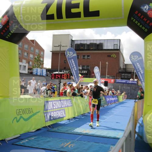 10.08.2025 - GEWOBA Citytriathlon Bremen H.Heesch http://msf.ph/oto/8538882 10.08.2025 11:44:44 Ziel 27, 435, 454 meine-sportfotos.de