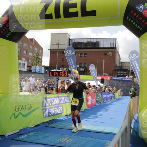 10.08.2025 - GEWOBA Citytriathlon Bremen H.Heesch http://msf.ph/oto/8538891 10.08.2025 11:44:45 Ziel 27, 435, 454 meine-sportfotos.de
