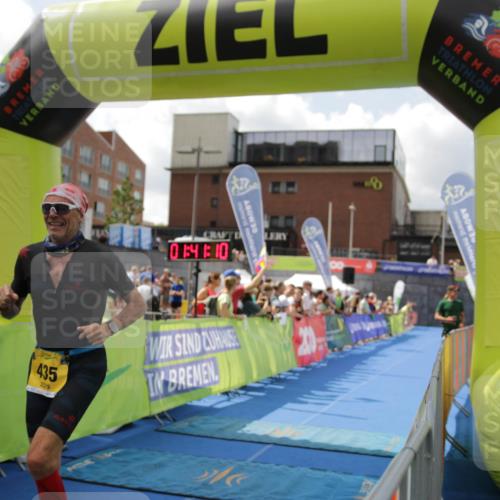 10.08.2025 - GEWOBA Citytriathlon Bremen H.Heesch http://msf.ph/oto/8538903 10.08.2025 11:44:47 Ziel 27, 435, 454 meine-sportfotos.de