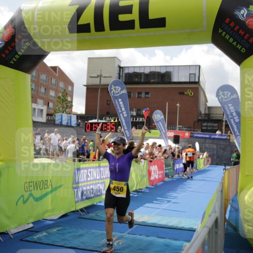 10.08.2025 - GEWOBA Citytriathlon Bremen H.Heesch http://msf.ph/oto/8538914 10.08.2025 11:45:12 Ziel 450 meine-sportfotos.de