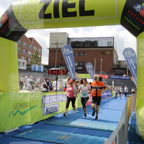 10.08.2025 - GEWOBA Citytriathlon Bremen H.Heesch http://msf.ph/oto/8538923 10.08.2025 11:45:34 Ziel 227 meine-sportfotos.de