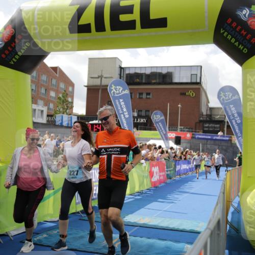 10.08.2025 - GEWOBA Citytriathlon Bremen H.Heesch http://msf.ph/oto/8538932 10.08.2025 11:45:36 Ziel 227 meine-sportfotos.de