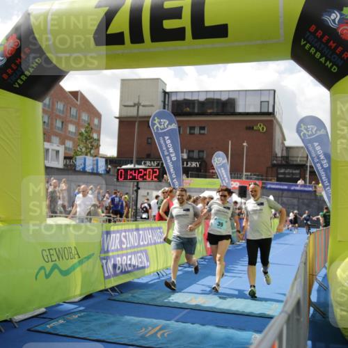 10.08.2025 - GEWOBA Citytriathlon Bremen H.Heesch http://msf.ph/oto/8538963 10.08.2025 11:45:39 Ziel 227 meine-sportfotos.de