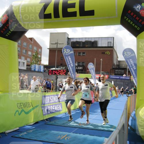 10.08.2025 - GEWOBA Citytriathlon Bremen H.Heesch http://msf.ph/oto/8538965 10.08.2025 11:45:39 Ziel 227 meine-sportfotos.de