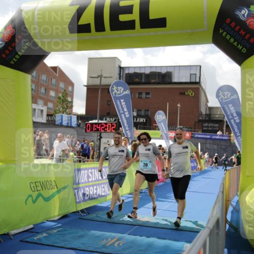 10.08.2025 - GEWOBA Citytriathlon Bremen H.Heesch http://msf.ph/oto/8538966 10.08.2025 11:45:39 Ziel 227 meine-sportfotos.de