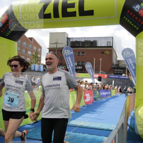 10.08.2025 - GEWOBA Citytriathlon Bremen H.Heesch http://msf.ph/oto/8538971 10.08.2025 11:45:40 Ziel 39, 227 meine-sportfotos.de