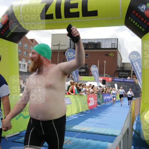 10.08.2025 - GEWOBA Citytriathlon Bremen H.Heesch http://msf.ph/oto/8538991 10.08.2025 11:45:48 Ziel 39, 221 meine-sportfotos.de