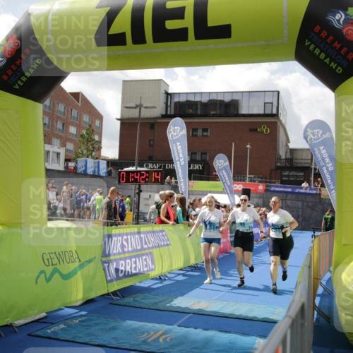 10.08.2025 - GEWOBA Citytriathlon Bremen H.Heesch http://msf.ph/oto/8539012 10.08.2025 11:45:51 Ziel 39, 221 meine-sportfotos.de