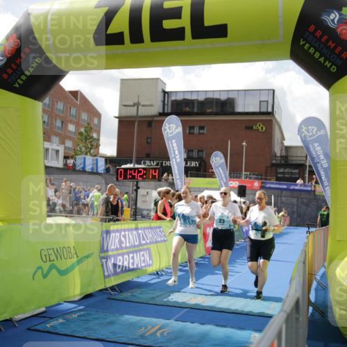 10.08.2025 - GEWOBA Citytriathlon Bremen H.Heesch http://msf.ph/oto/8539016 10.08.2025 11:45:51 Ziel 39, 221 meine-sportfotos.de