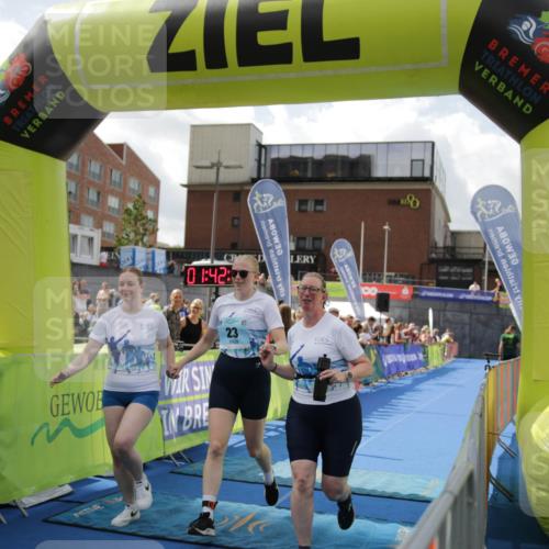 10.08.2025 - GEWOBA Citytriathlon Bremen H.Heesch http://msf.ph/oto/8539022 10.08.2025 11:45:52 Ziel 23, 39, 221 meine-sportfotos.de