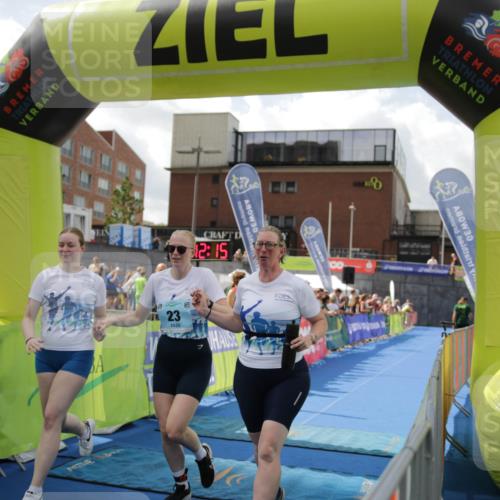 10.08.2025 - GEWOBA Citytriathlon Bremen H.Heesch http://msf.ph/oto/8539024 10.08.2025 11:45:53 Ziel 23, 39, 221 meine-sportfotos.de