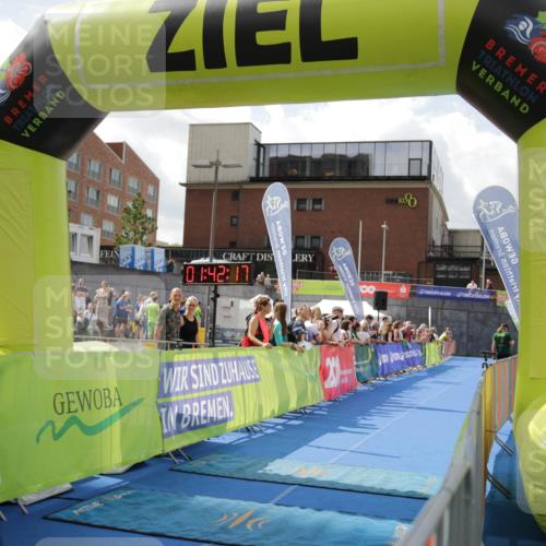 10.08.2025 - GEWOBA Citytriathlon Bremen H.Heesch http://msf.ph/oto/8539033 10.08.2025 11:45:54 Ziel 23, 221 meine-sportfotos.de