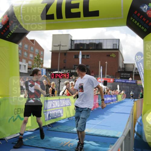 10.08.2025 - GEWOBA Citytriathlon Bremen H.Heesch http://msf.ph/oto/8539042 10.08.2025 11:46:20 Ziel 193 meine-sportfotos.de