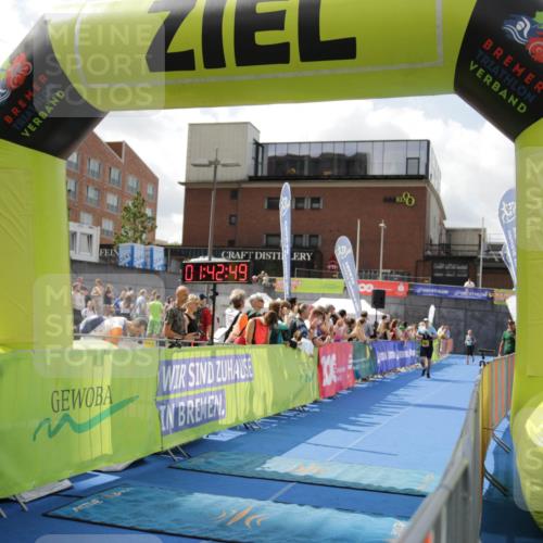 10.08.2025 - GEWOBA Citytriathlon Bremen H.Heesch http://msf.ph/oto/8539062 10.08.2025 11:46:26 Ziel 193 meine-sportfotos.de