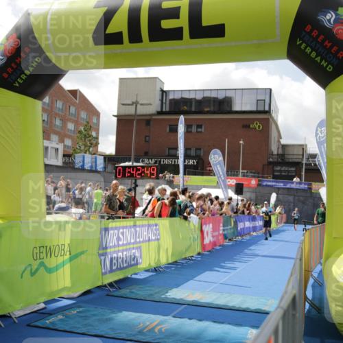 10.08.2025 - GEWOBA Citytriathlon Bremen H.Heesch http://msf.ph/oto/8539063 10.08.2025 11:46:26 Ziel 193 meine-sportfotos.de