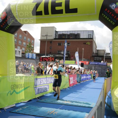 10.08.2025 - GEWOBA Citytriathlon Bremen H.Heesch http://msf.ph/oto/8539088 10.08.2025 11:46:31 Ziel 193, 381 meine-sportfotos.de