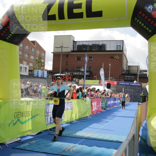 10.08.2025 - GEWOBA Citytriathlon Bremen H.Heesch http://msf.ph/oto/8539091 10.08.2025 11:46:31 Ziel 193, 381 meine-sportfotos.de