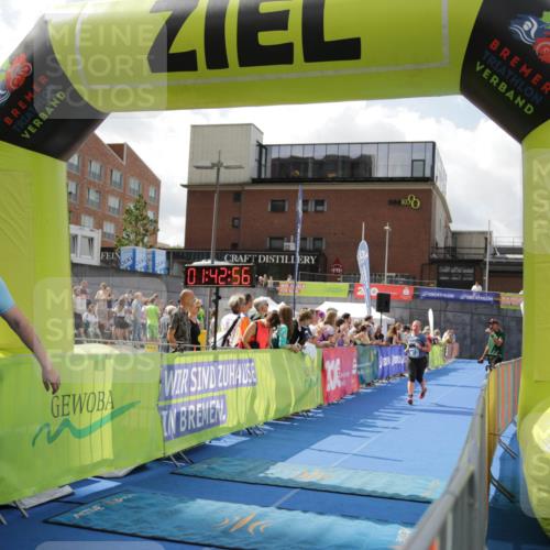 10.08.2025 - GEWOBA Citytriathlon Bremen H.Heesch http://msf.ph/oto/8539102 10.08.2025 11:46:33 Ziel 381 meine-sportfotos.de