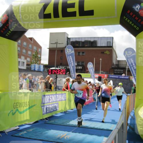 10.08.2025 - GEWOBA Citytriathlon Bremen H.Heesch http://msf.ph/oto/8539133 10.08.2025 11:46:57 Ziel 73 meine-sportfotos.de
