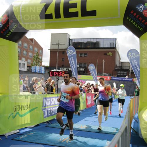 10.08.2025 - GEWOBA Citytriathlon Bremen H.Heesch http://msf.ph/oto/8539135 10.08.2025 11:46:58 Ziel 73, 113, 217 meine-sportfotos.de